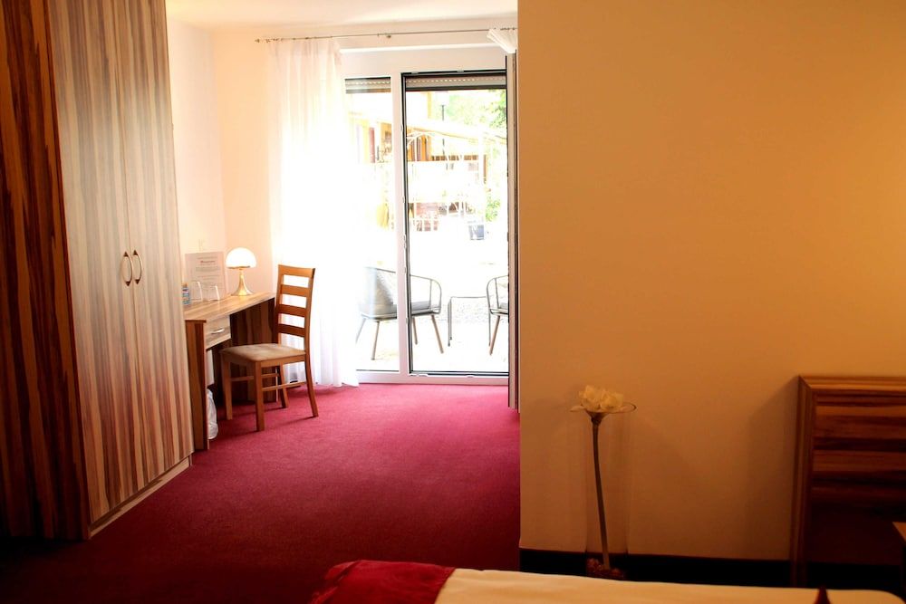 Bruckertshof Hotel Deluxe Double Room, Balcony 6