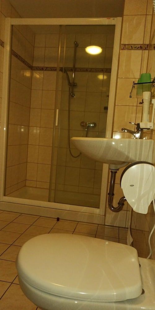 Hotel Restaurant Schwarzes Ross Triple Room 5