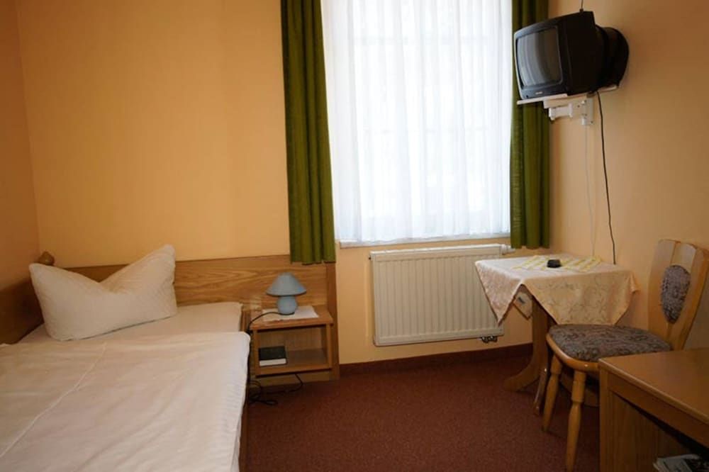 Single Room, Shared Bathroom