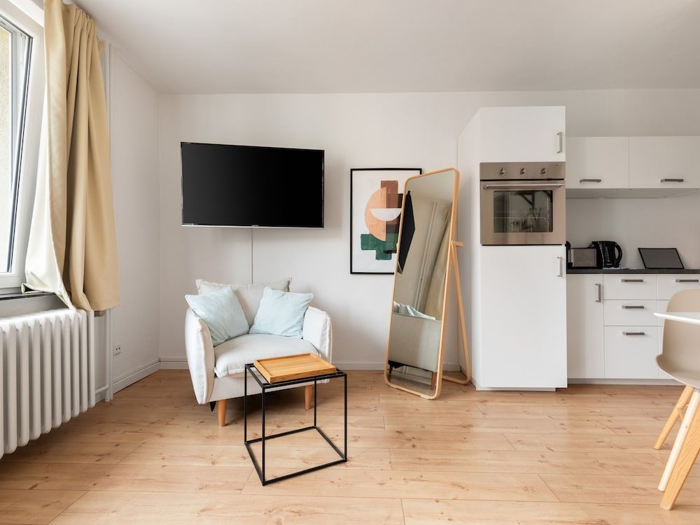 Limehome Kassel Suite with balcony 11