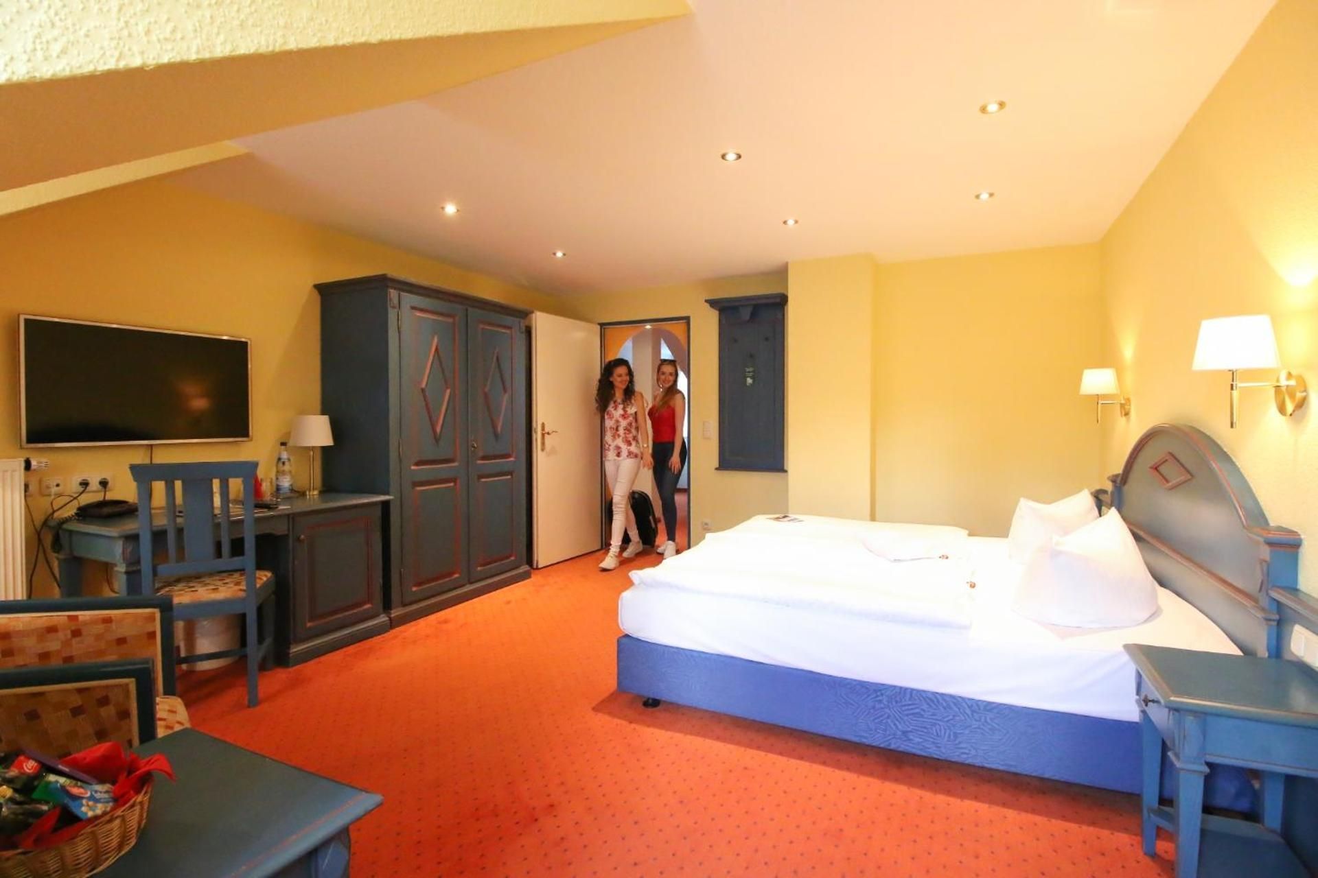 Hotel Erbgericht Buntes Haus Family Room 2