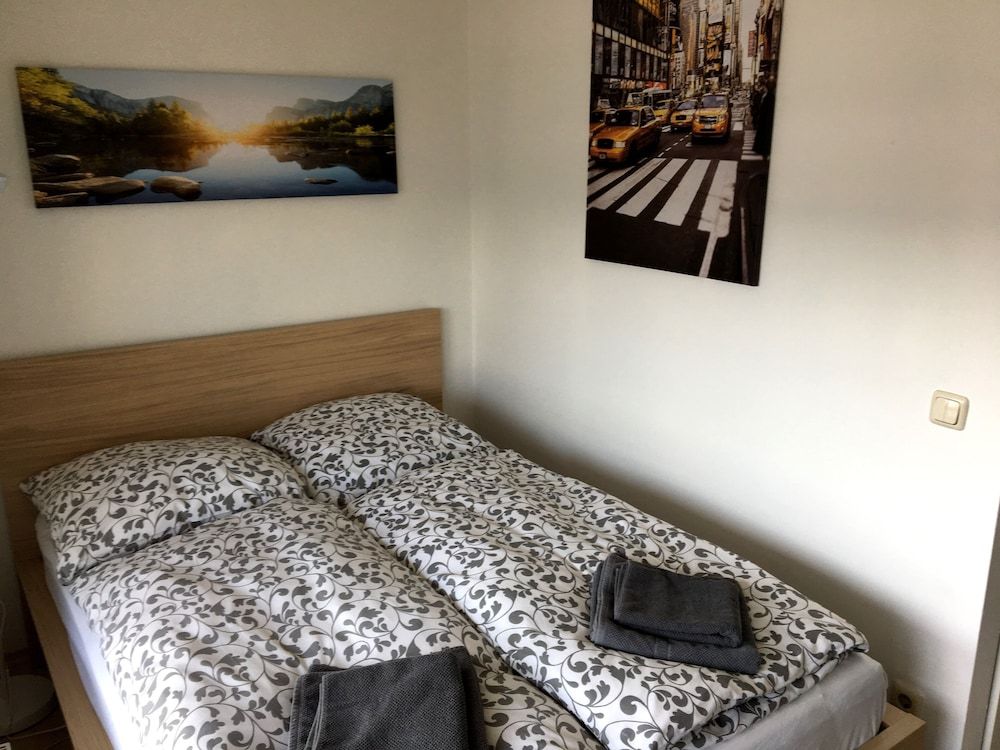 Downtown (incl. 25 Euro Cleaning Fee)