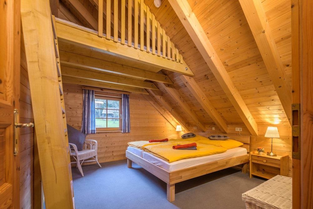 House (incl. laundry & cleaning fee)