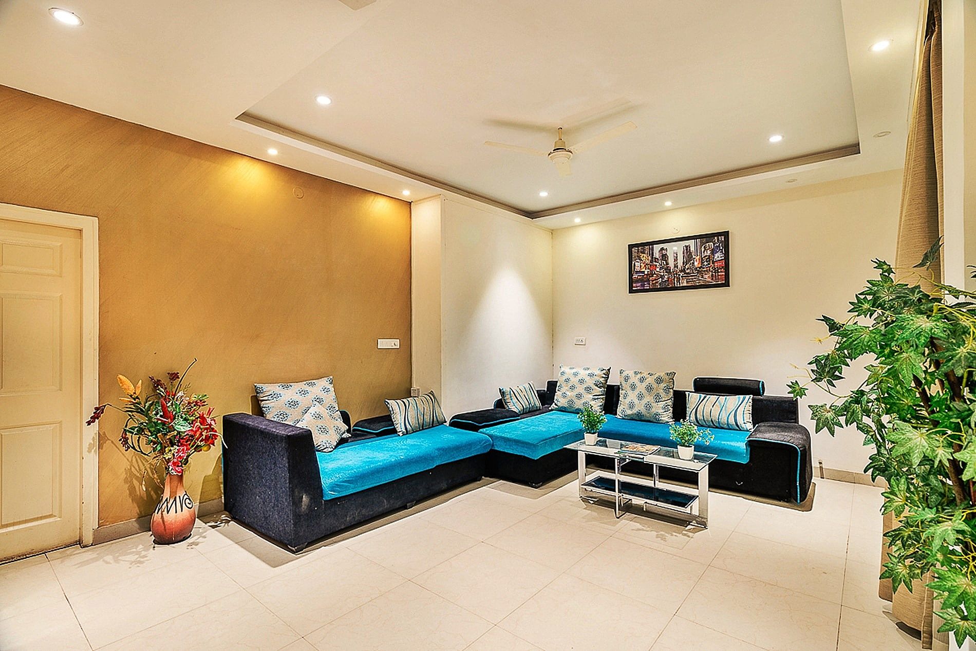 undefined Hotel Arcade Inn 3