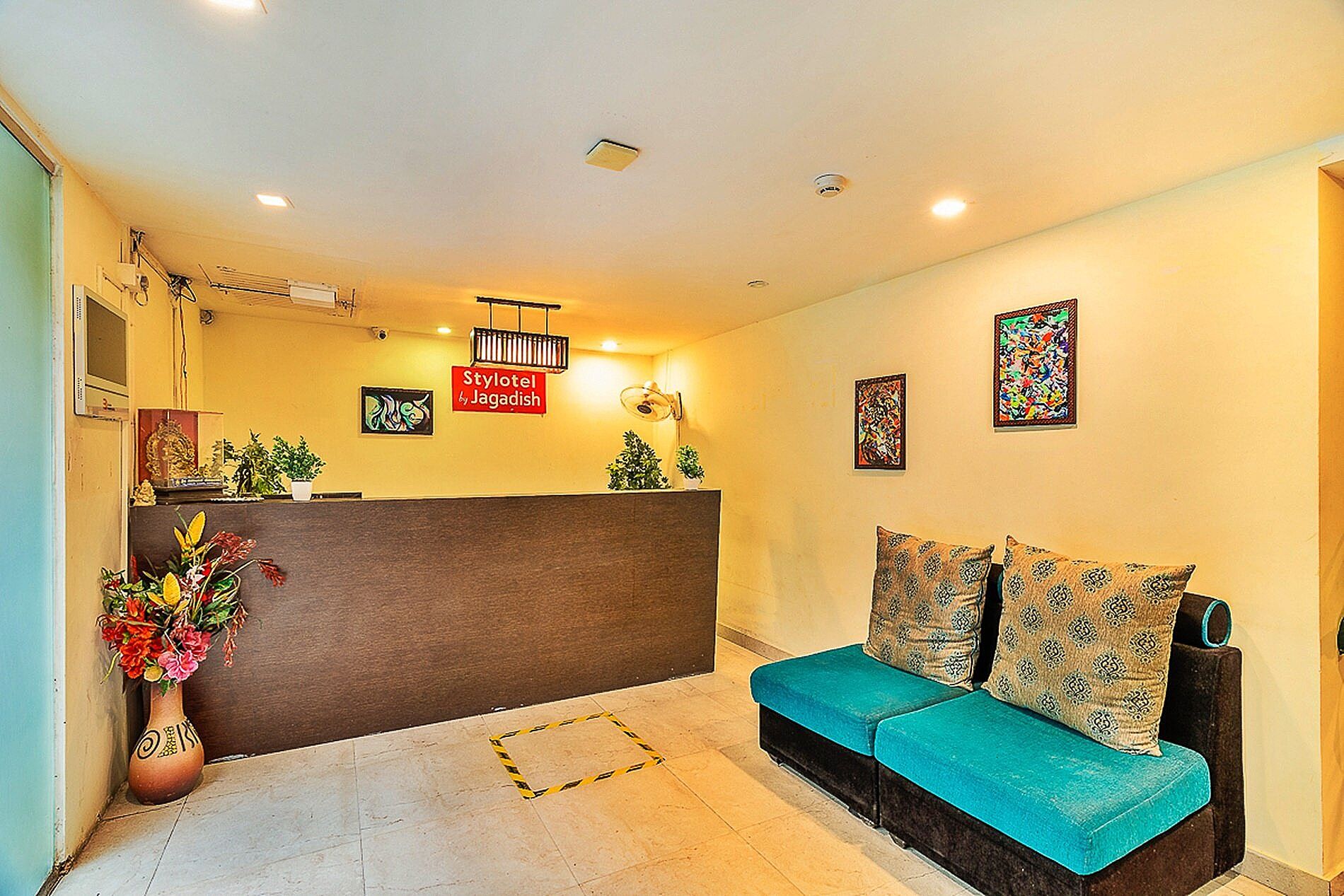 undefined Hotel Arcade Inn 2