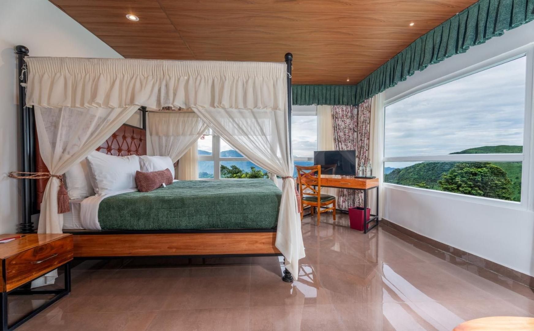 Attic Deluxe Room