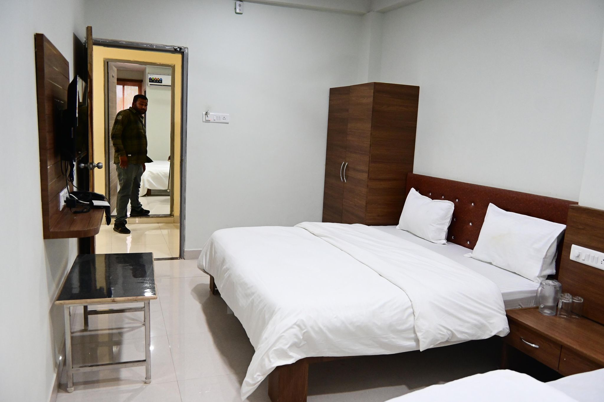 undefined The Lalit Hotel And Restaurant 7