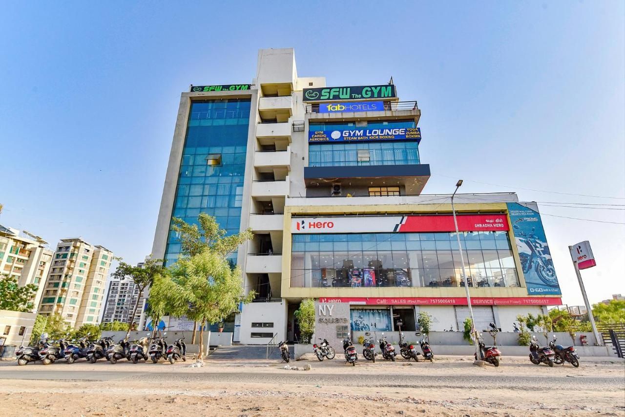 FabHotel NY Townhouse