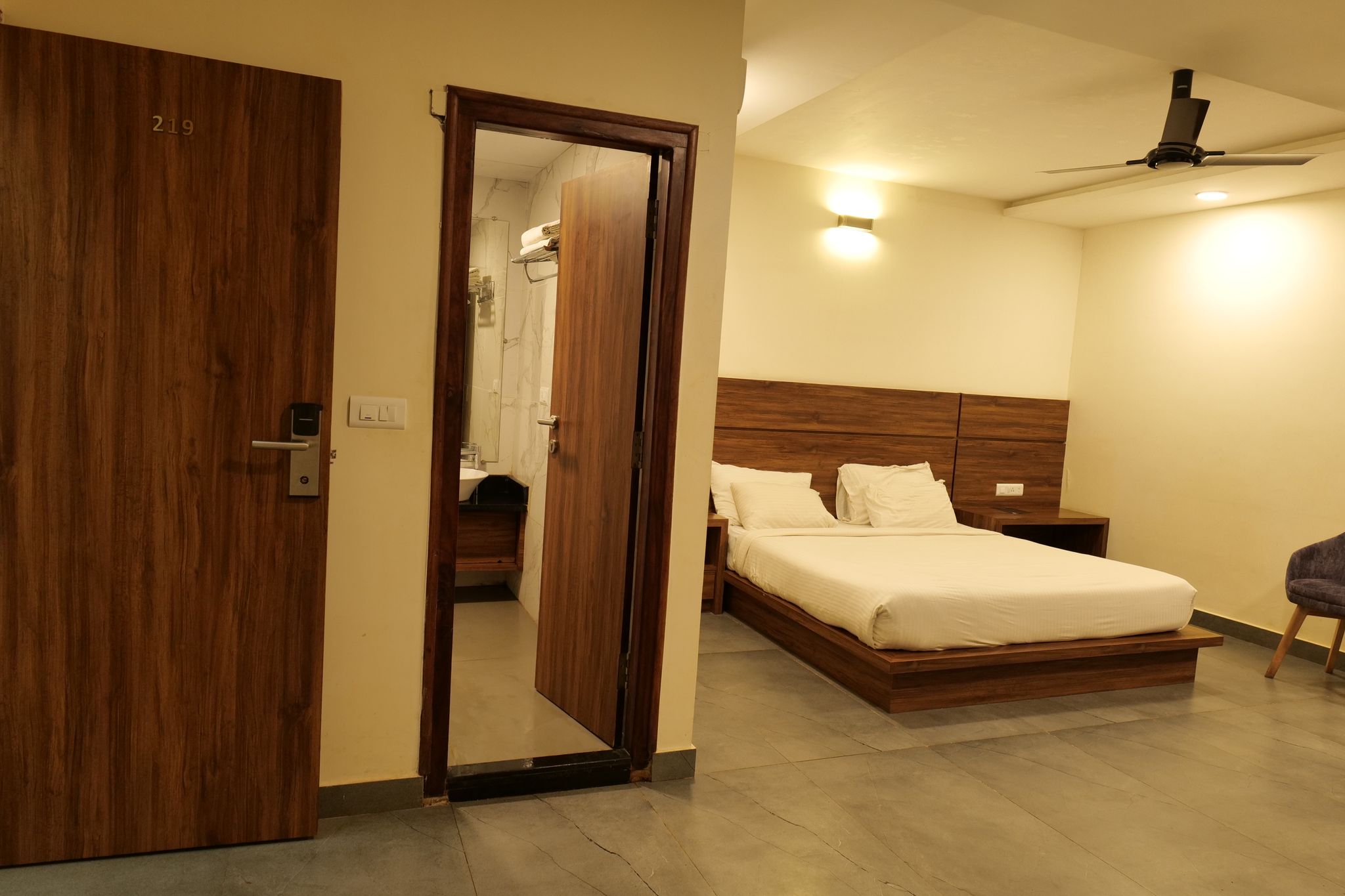 Deluxe Room with Balcony