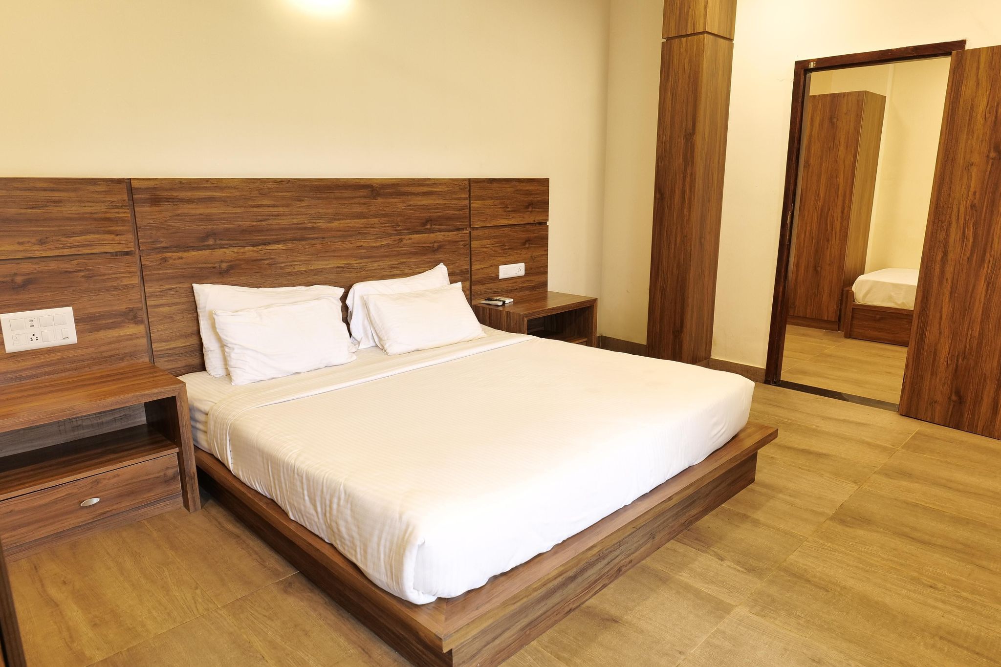 Deluxe Room with Balcony