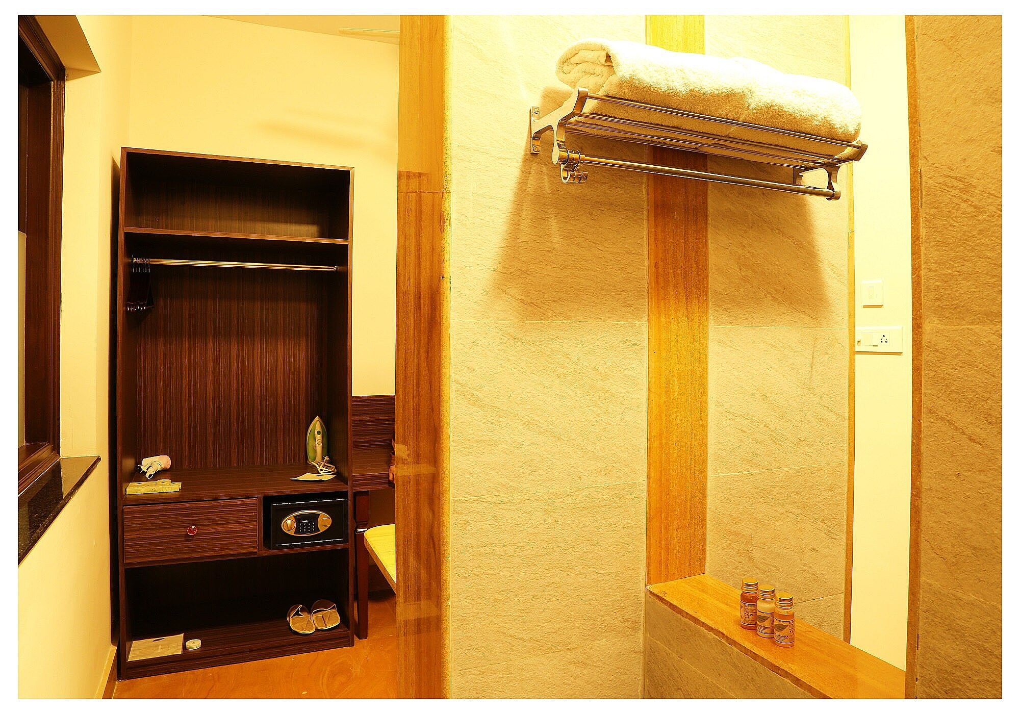 Anandam- A luxury Resort Udaipur Premium Room 3
