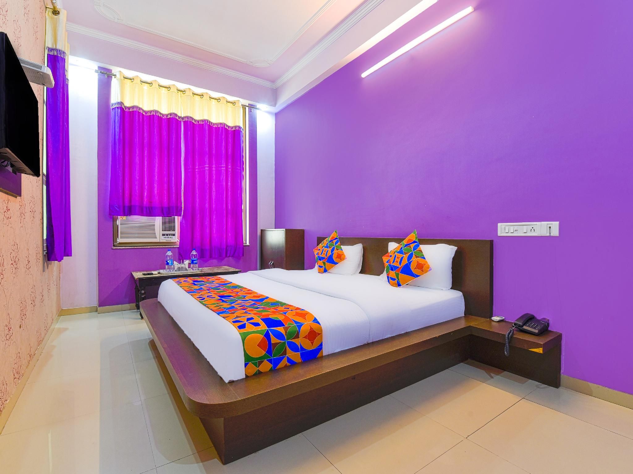 Hotel Mamta Paradise Deluxe Room 9