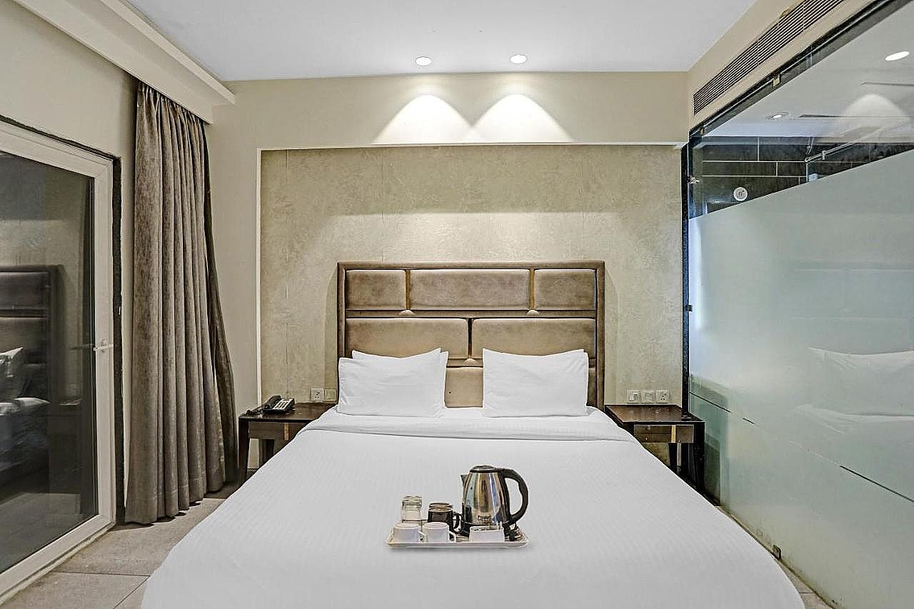 Hotel Tisya Deluxe Triple Room 2