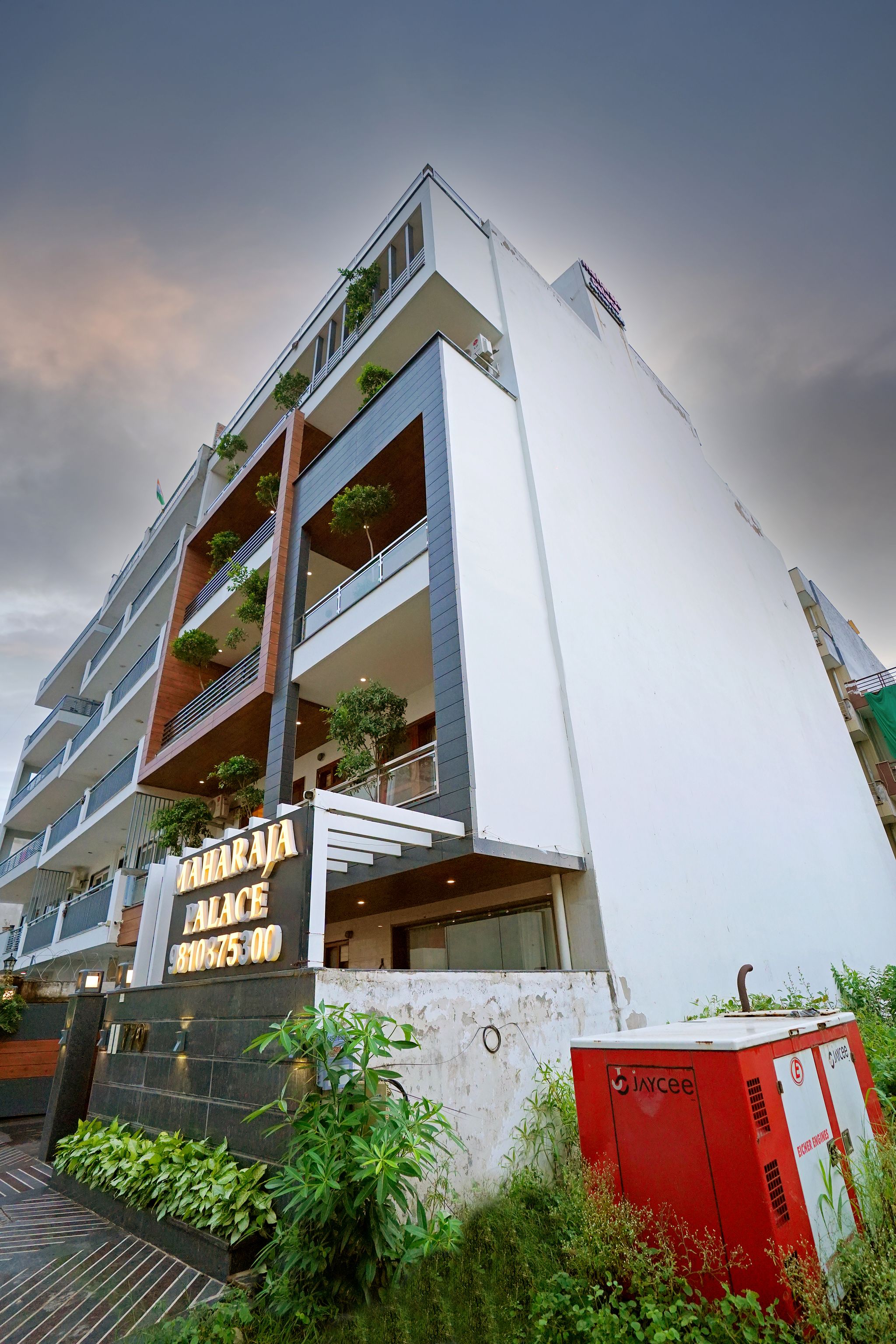 undefined Hotel Maharaja Palace Boutique Hotels Near Medanta Medicity Gurgaon 8