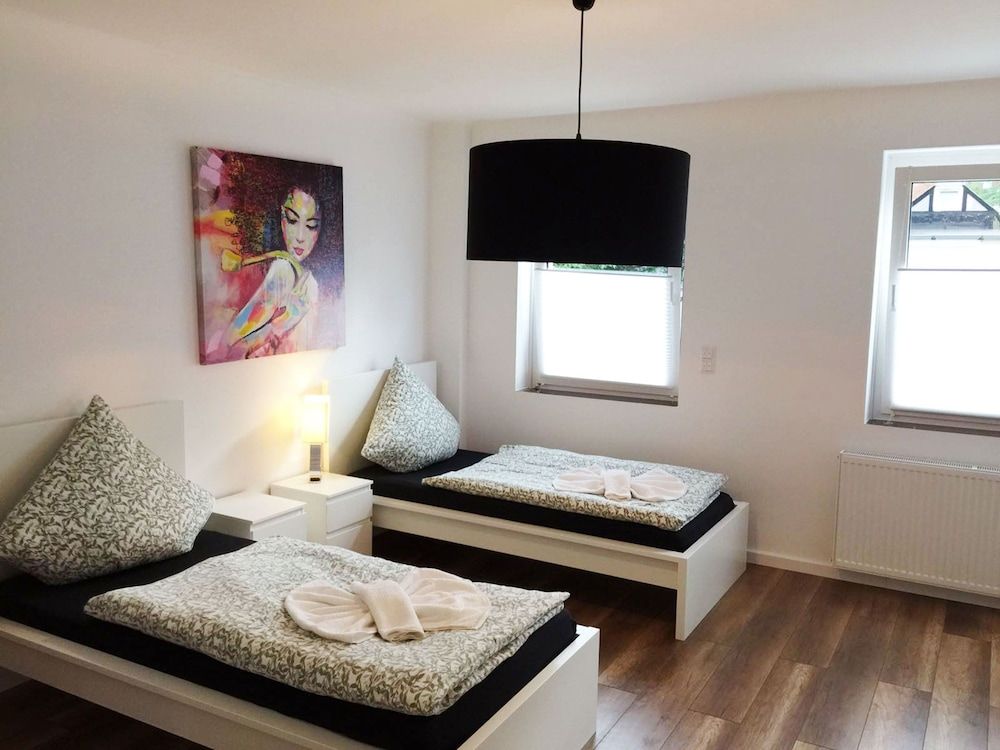 Business Apartment 1