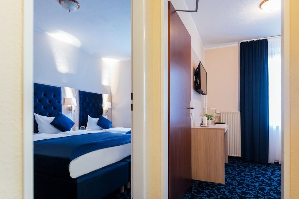 Hotel CULT Hamburg Classic Quadruple Room 6