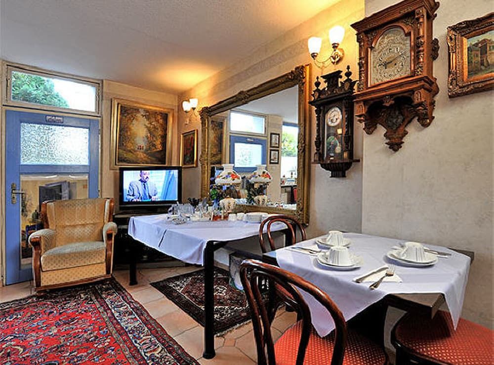 undefined Hotel Blanco 8