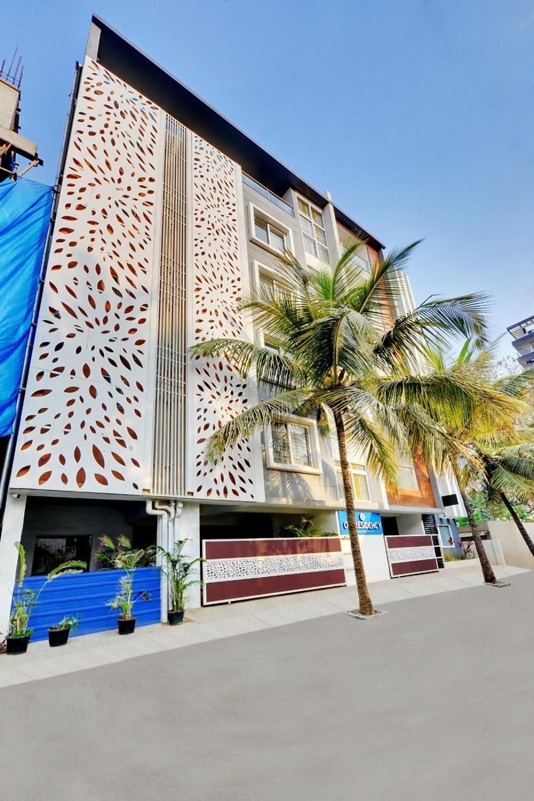 FabHotel Om Residency