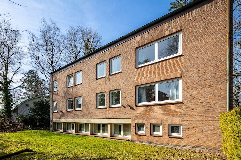 undefined Academy Lodge Boardinghouse 3