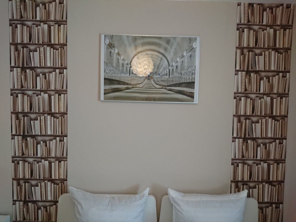 undefined City Apartment S & W 4