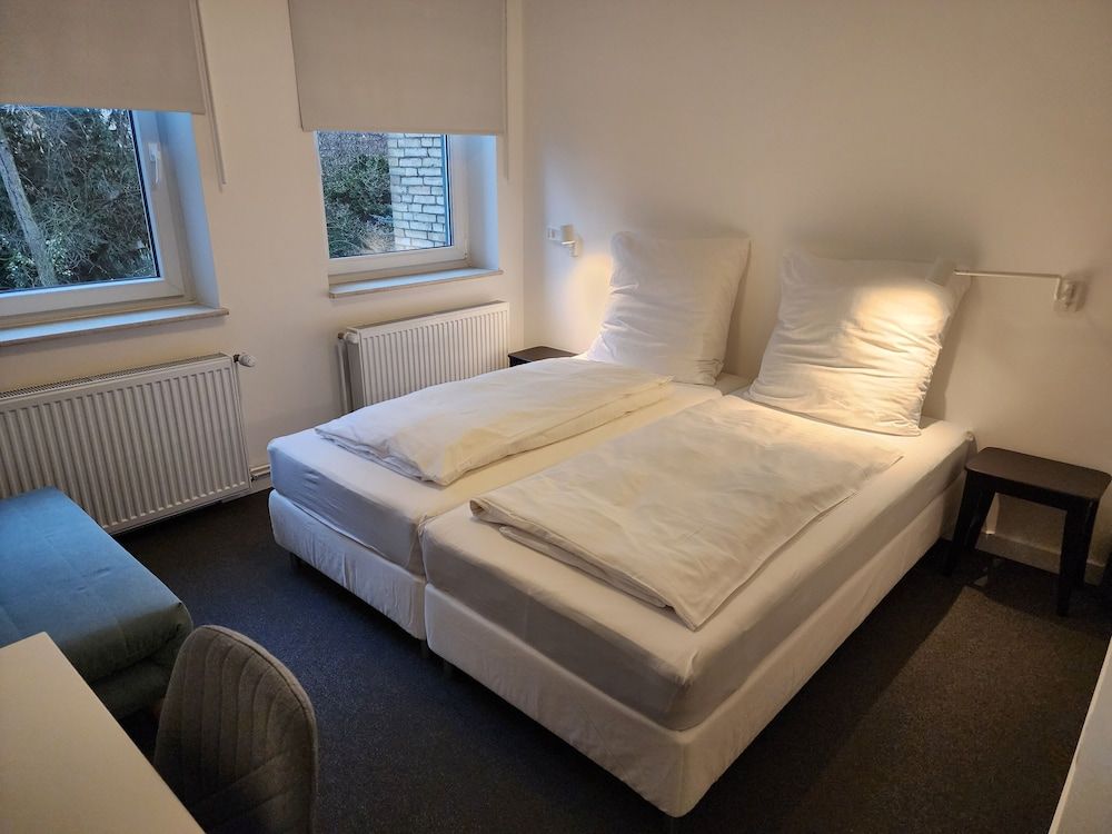 undefined Davin City Apartments 8