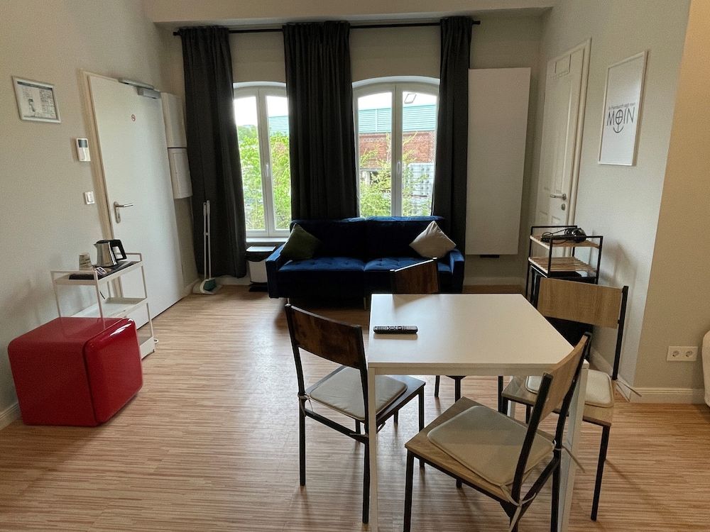 Ahoi Hostel Basic Twin Room 3