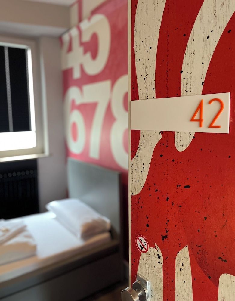 undefined CitySurfer44 4