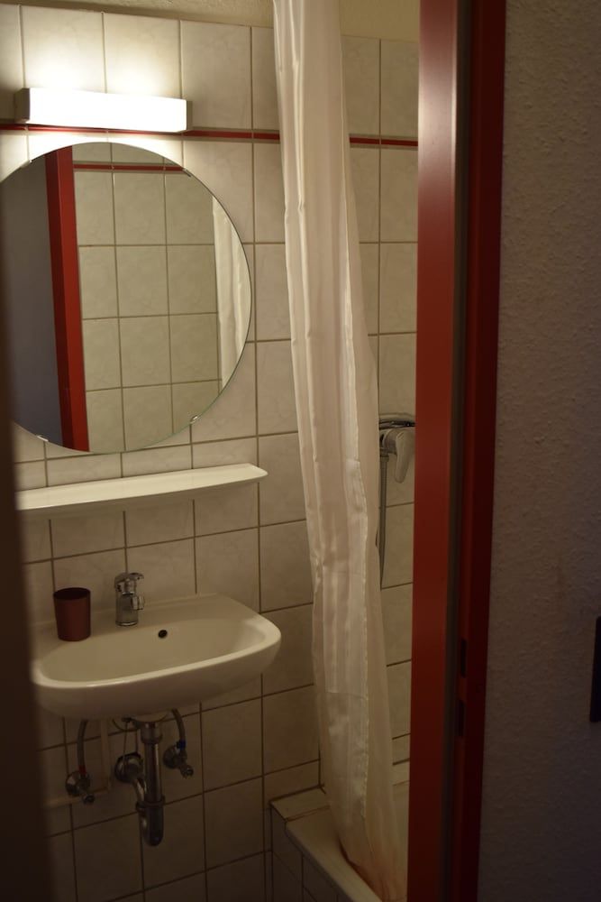 Hotel Zum Rosengarten Economy Single Room