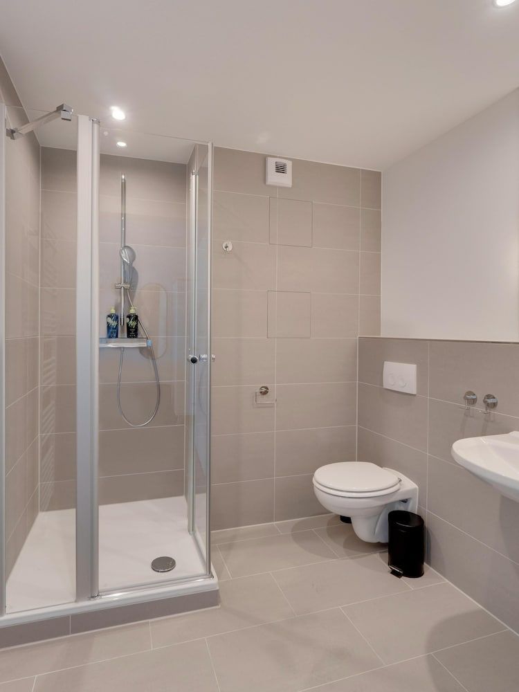 Limehome Darmstadt Suite L 7