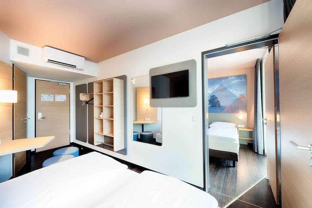 B&B Hotel Willingen Twin Room 8