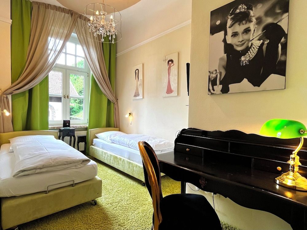 Economy Single Room