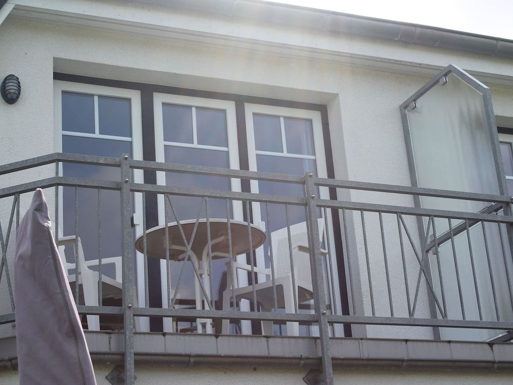 Geraeumige Wohnung mit Balkon