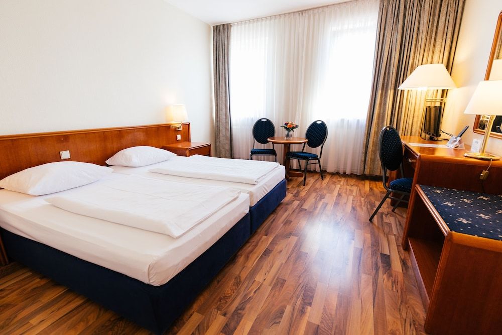 undefined Hotel Excelsior 3