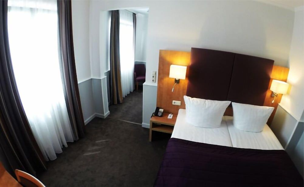 Hotel Niederrad - Self Check In Double Room 5