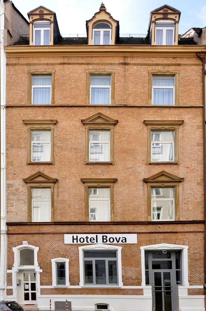 undefined Bova Hotel Frankfurt 4