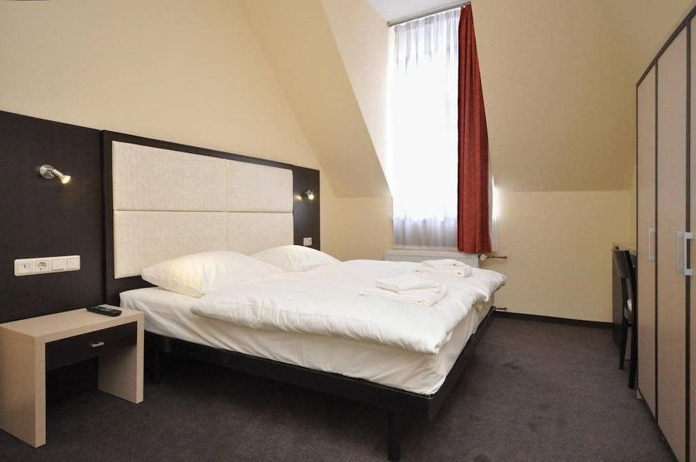 Bova Hotel Frankfurt Double Room 4