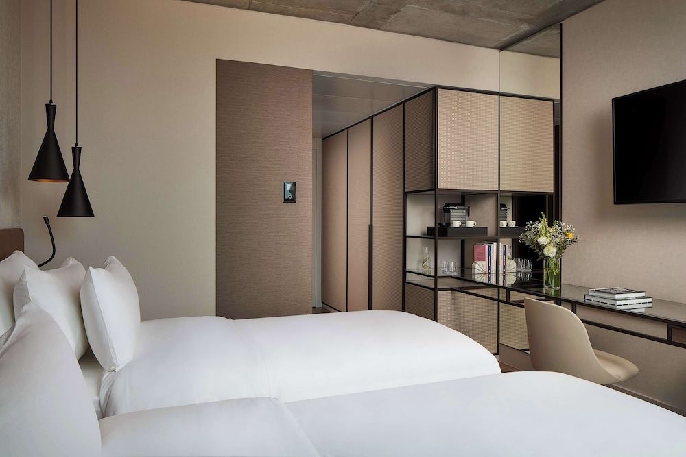 NH Collection Frankfurt Spin Tower Superior Room