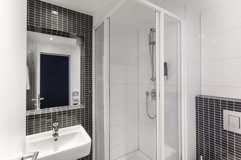 undefined LyvInn Hotel Frankfurt Messe 3