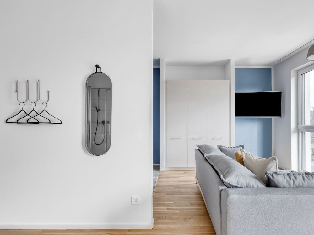 Limehome Trier Nikolaus-Leis-Strasse Suite L with sofa bed 5