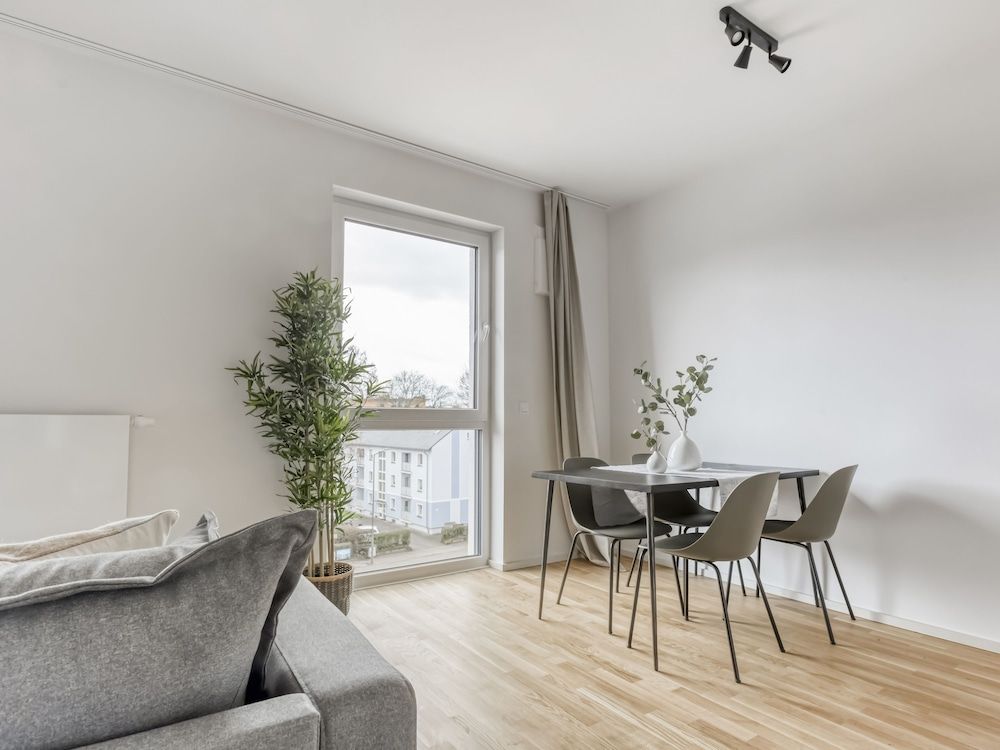 Limehome Trier Nikolaus-Leis-Strasse Suite L with sofa bed 6