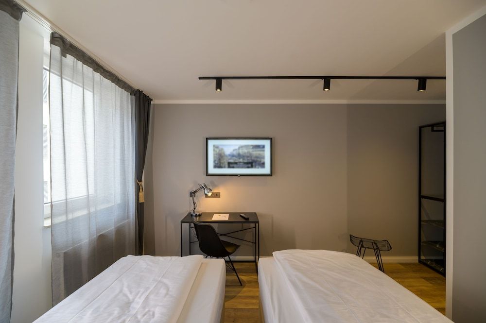 Nikii City Hotel Twin Room 2