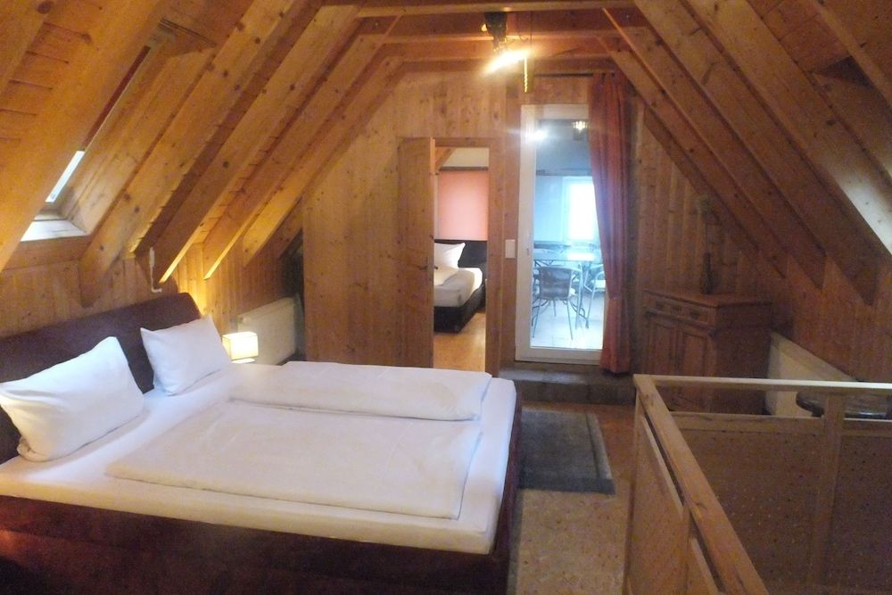 House, 2 Bedrooms, Balcony, River View