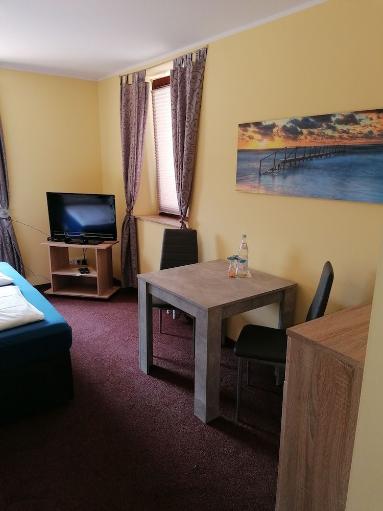 Basic Double Room