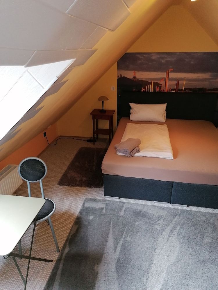 Premium Single Room