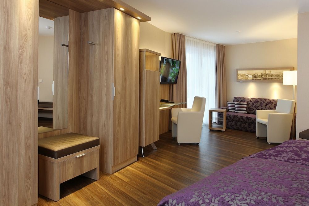 Hotel Simonshof Wolfsburg Business Triple Room 6
