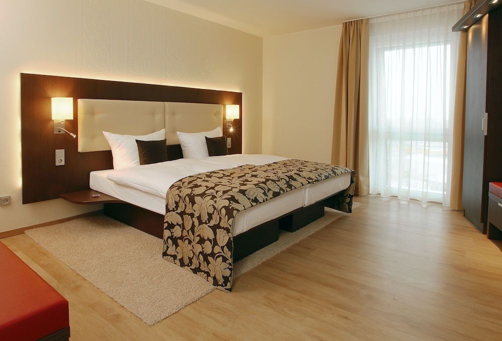 Hotel Simonshof Wolfsburg Business Quadruple Room