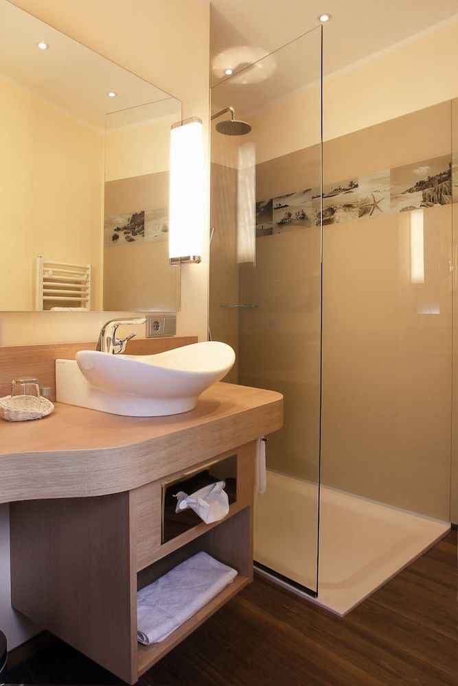 Hotel Simonshof Wolfsburg Business Quadruple Room 5