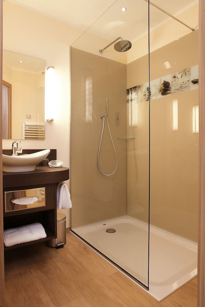 Hotel Simonshof Wolfsburg Business Quadruple Room 4