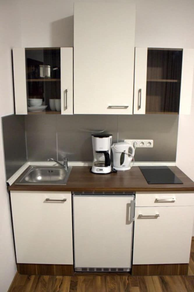 Porschepension Single Room 3