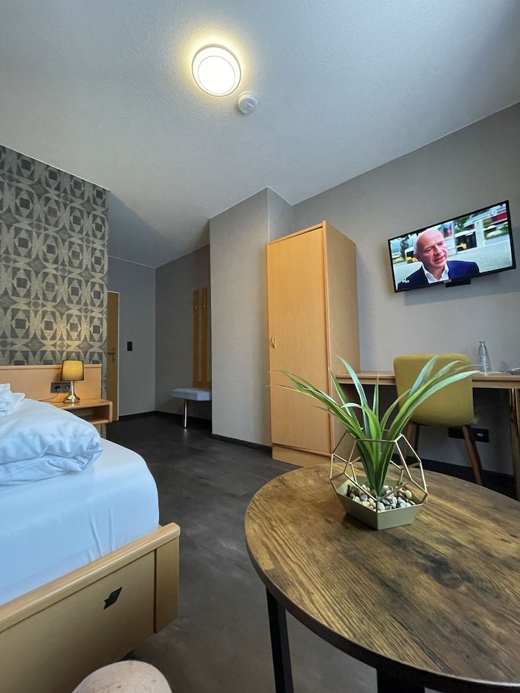 Dua Hotel Classic Single Room 2